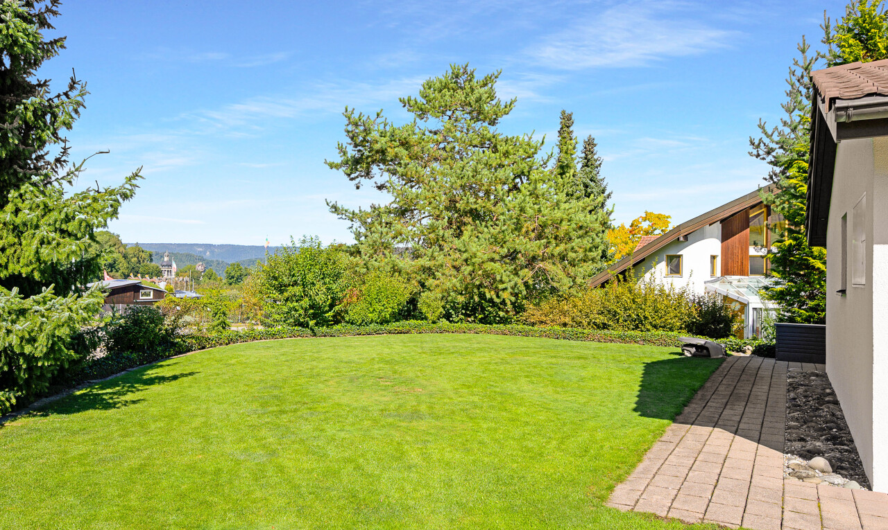 garten mit rasen, day time, und from property