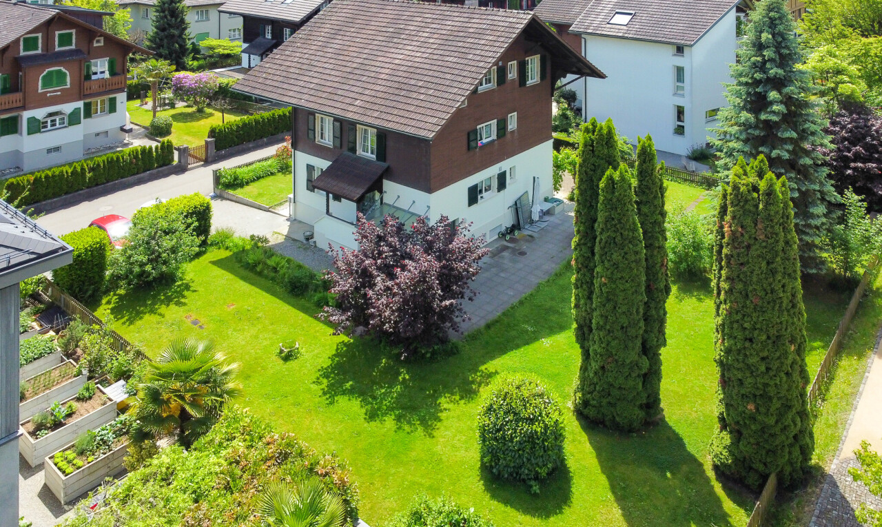 garten mit rasen, property visible, residential view, und wohngebietblick