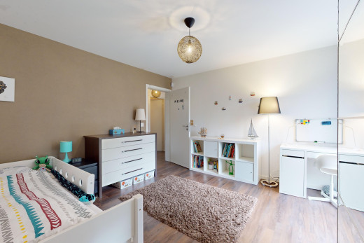 innenraum mit parkettboden