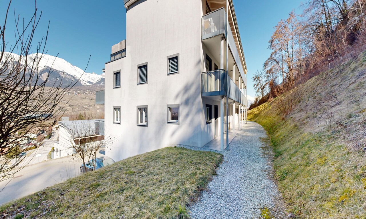 façade avec balcon, bardage en stuc, day time, vue sur la montagne, et mountain view