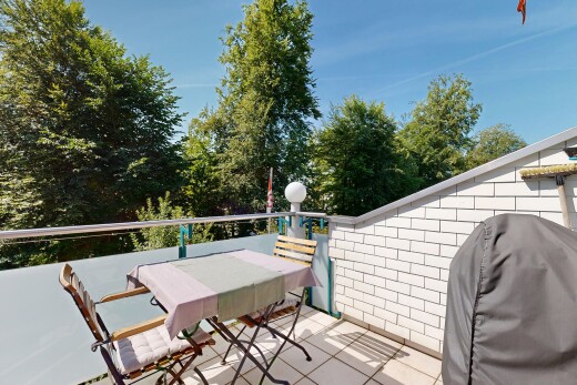 balkon mit grill, day time, from property, und balkon