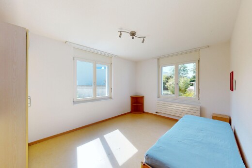 zimmer / schlafzimmer mit gipskartonwand, drywall, natürliches licht, natural light, und inside property