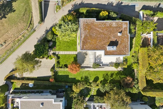 lage auf der karte mit aerial map