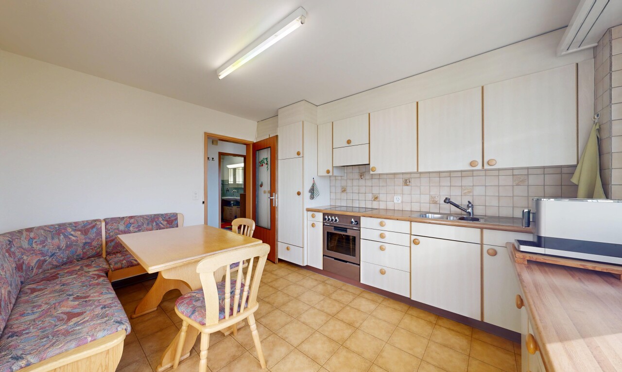 küche mit küchenrückwand beim herd, küchenrückwand beim Herd, gipskartonwand, drywall, und arbeitsplatten