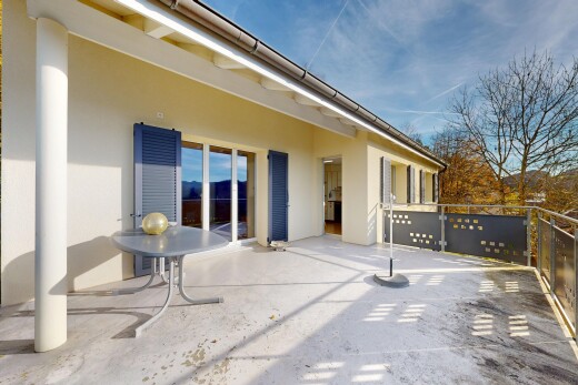 terrasse mit day time und property visible