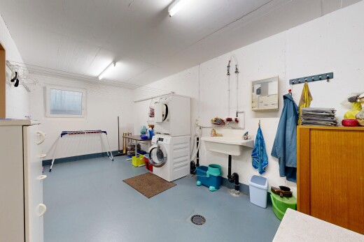 wäschekammer mit betonboden, concrete floor, inside property, finished concrete floor, und wäscherei