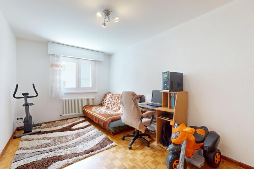 büro mit kühler, natürliches licht, natural light, inside property, und gipskartonwand
