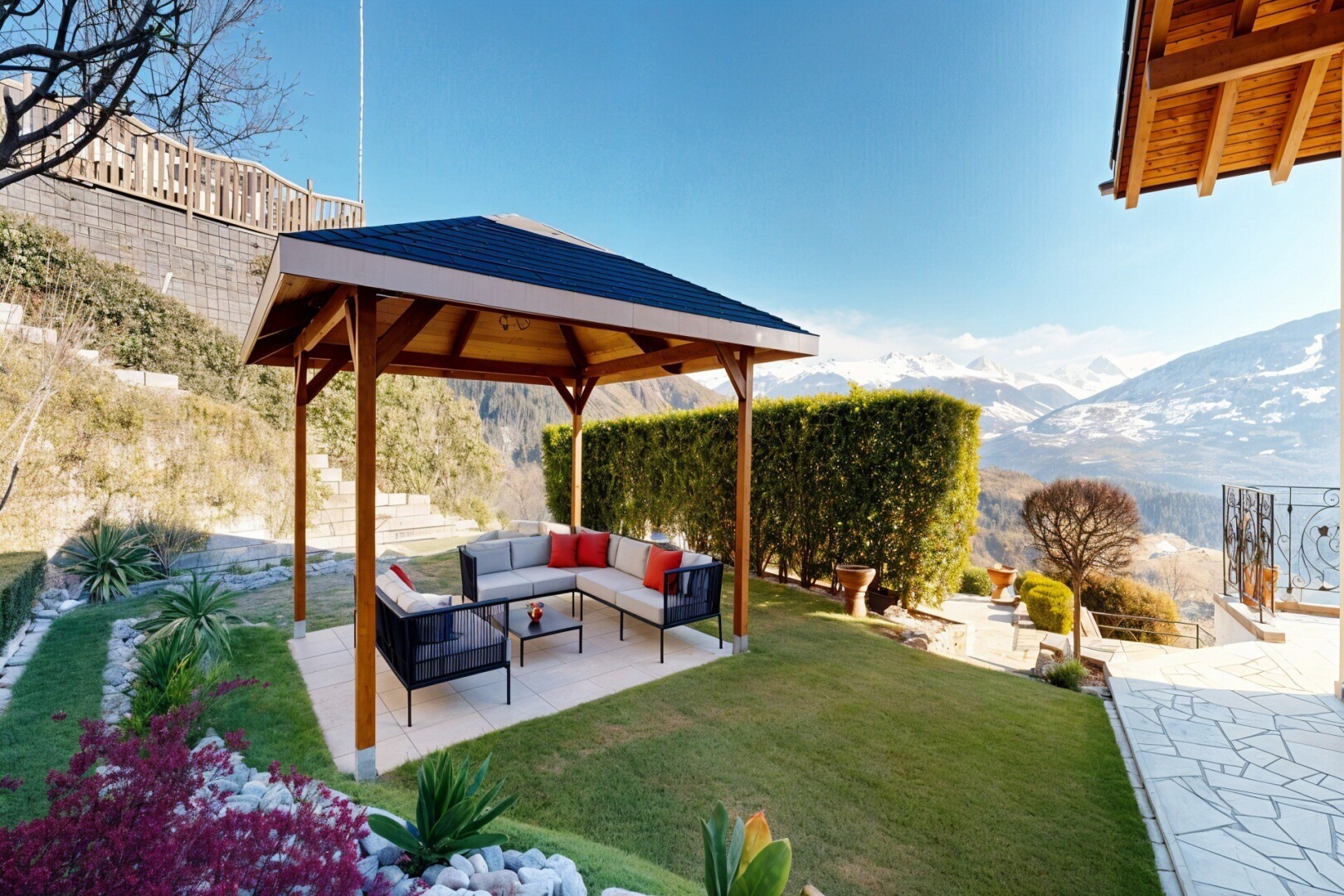 jardin avec terrasse, day time, kiosque, vue sur la montagne, et mountain view
