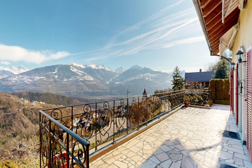 terrasse avec vue sur la montagne, mountain view, from property, day time, et terrasse