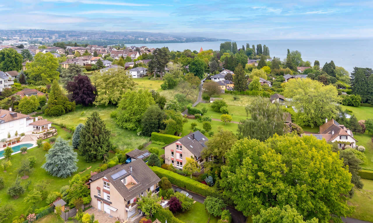außenansicht mit day time, residential view, wohngebietblick, aerial view, und water view