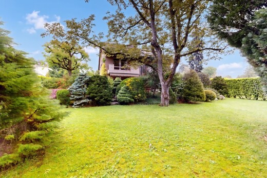 garten mit day time und rasen