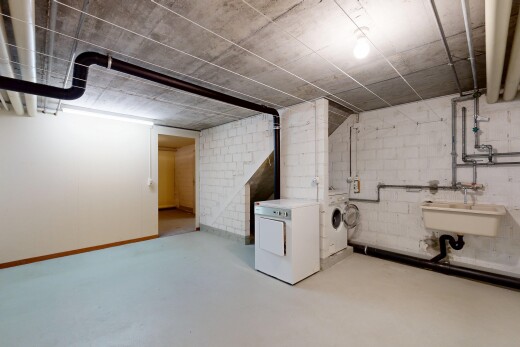 laundry area with washer / dryer