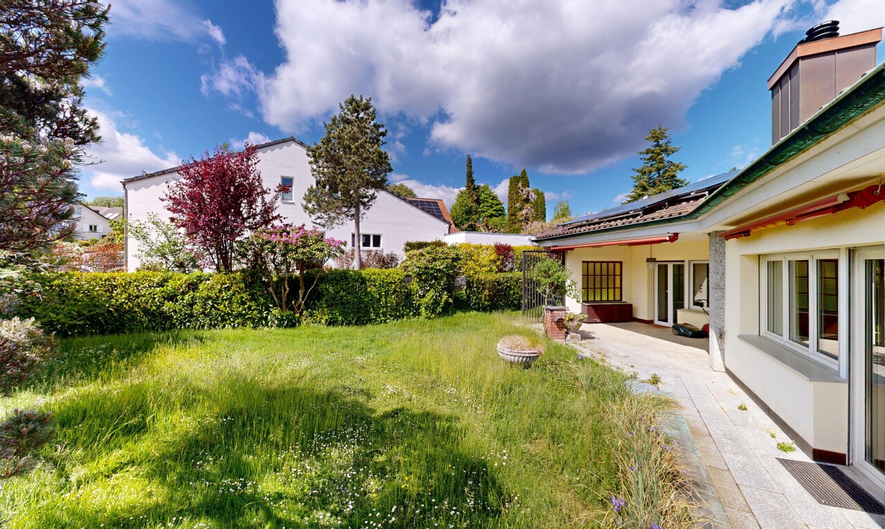 garten mit terrasse, from property, day time, und rasen