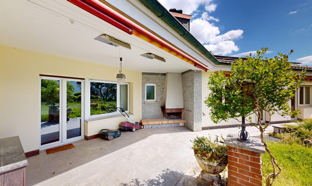 terrasse mit property visible, day time, und terrasse