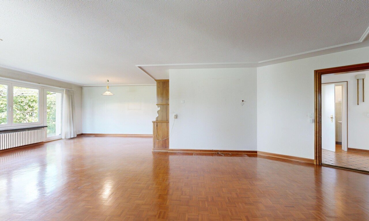 leerer raum mit inside property, holzfußboden, wood finish floor, parquet floor, und gipskartonwand