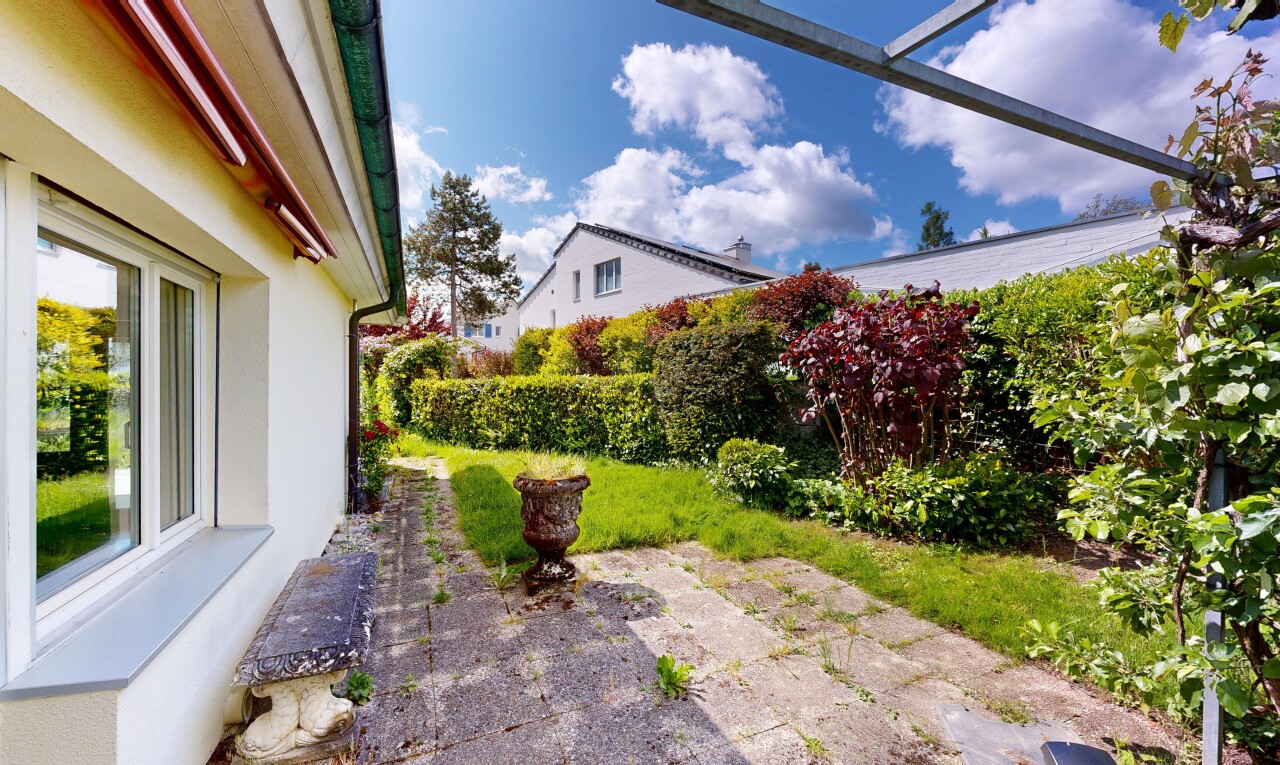 garten mit from property und day time