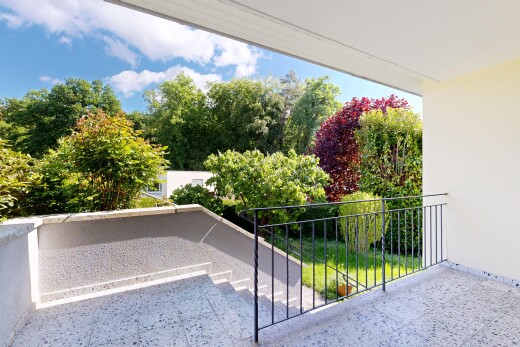 balcon avec day time, from property, et balcon