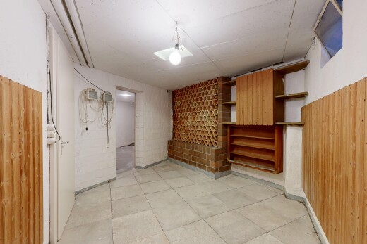 rezeption / lobby mit drywall und vinyl tile
