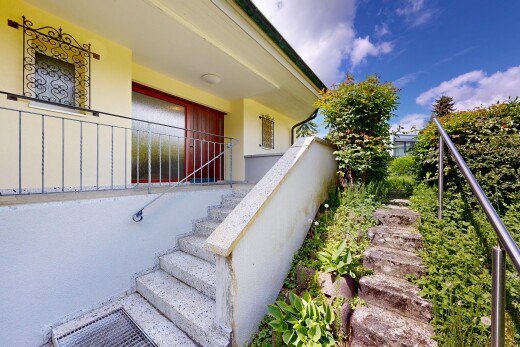 escaliers avec from property et day time