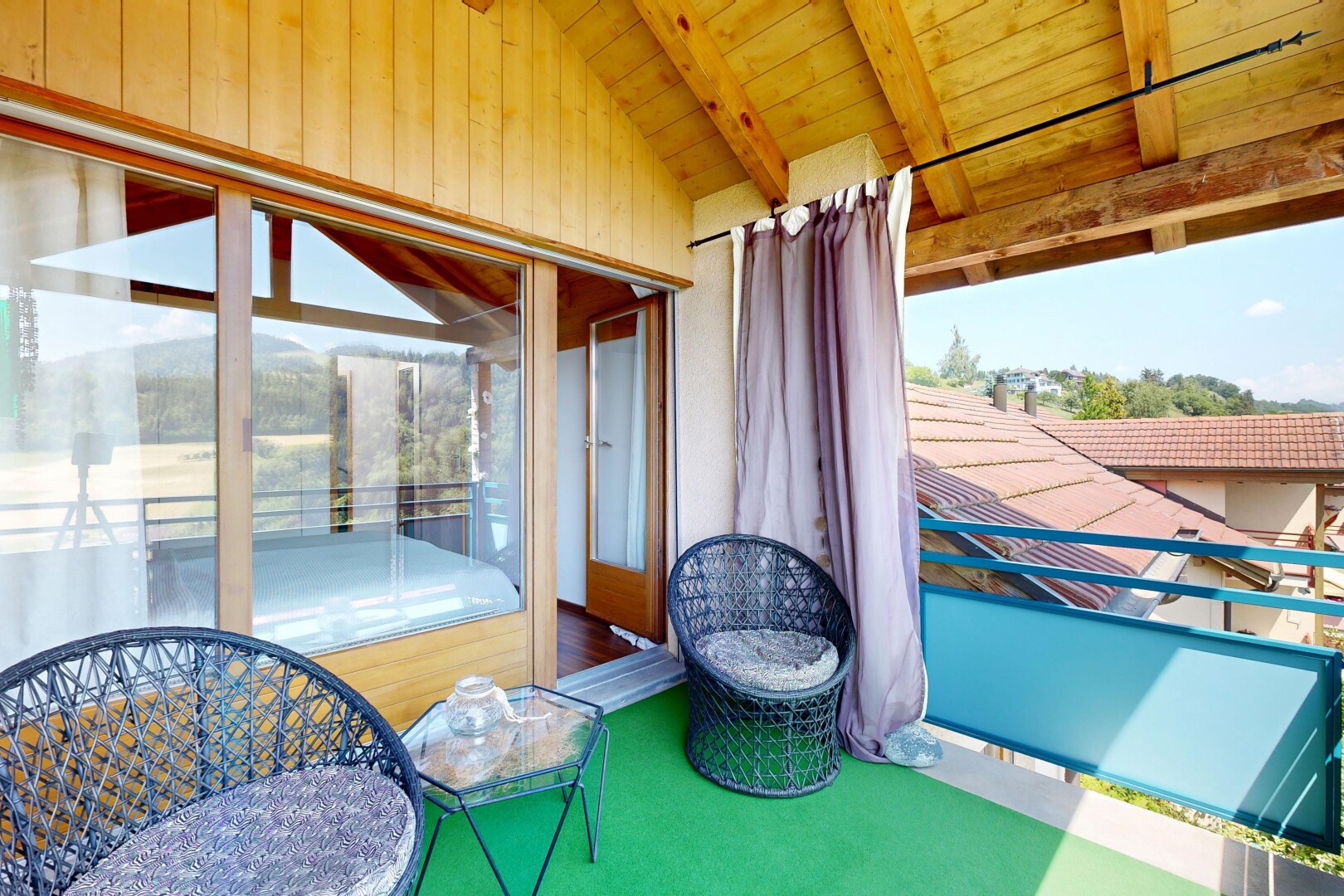 balkon mit balkon, day time, und from property