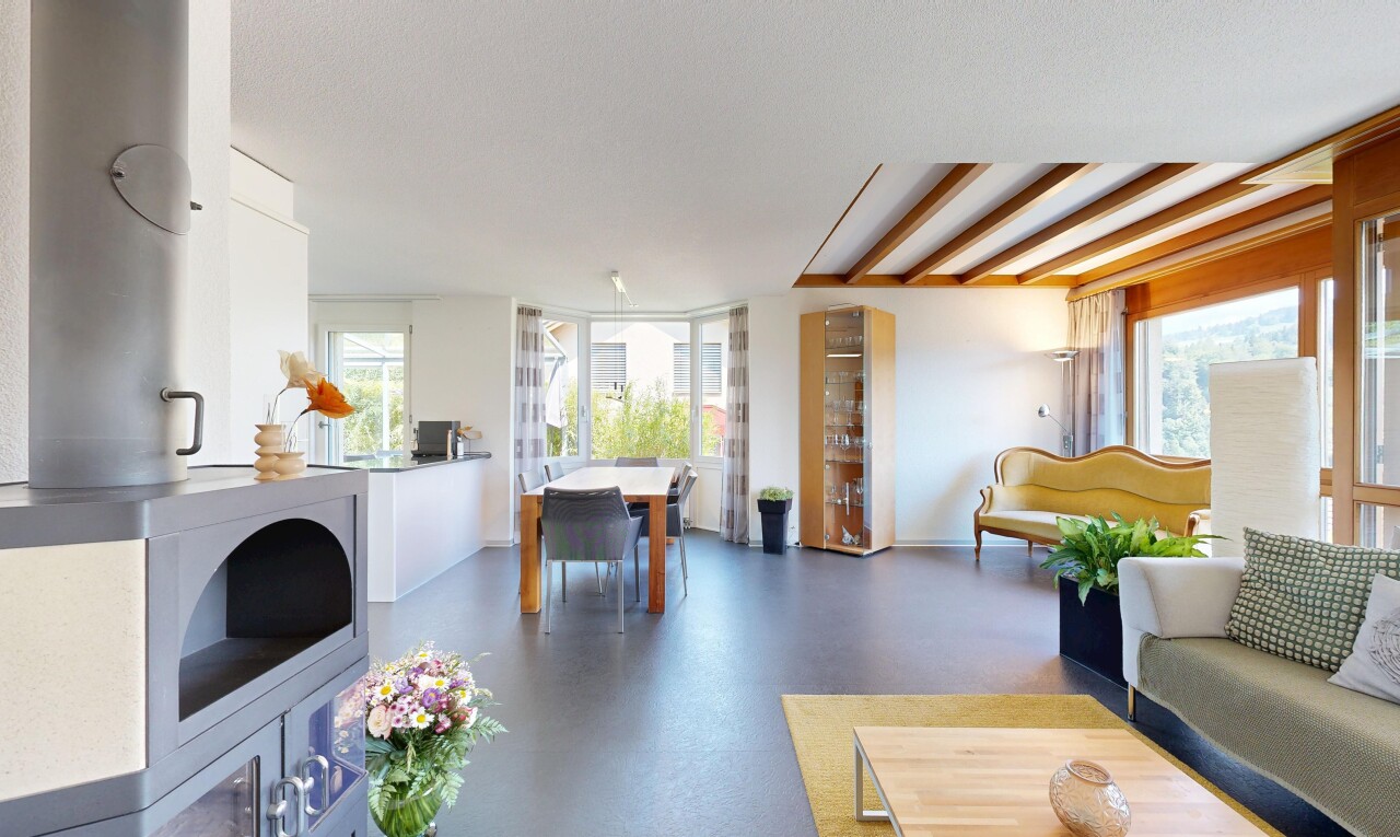 wohn- / esszimmer mit inside property, gipskartonwand, drywall, natürliches licht, und natural light