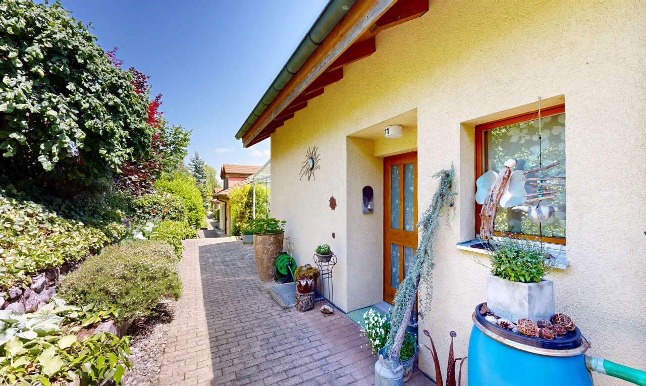 terrasse mit from property und day time
