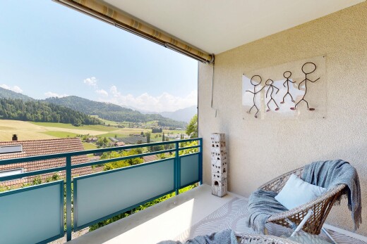balkon mit mountain view, blick auf die berge, balkon, day time, und from property