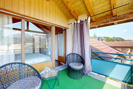balkon mit balkon, day time, und from property