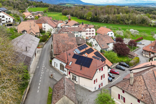außenansicht mit residential view, wohngebietblick, und day time