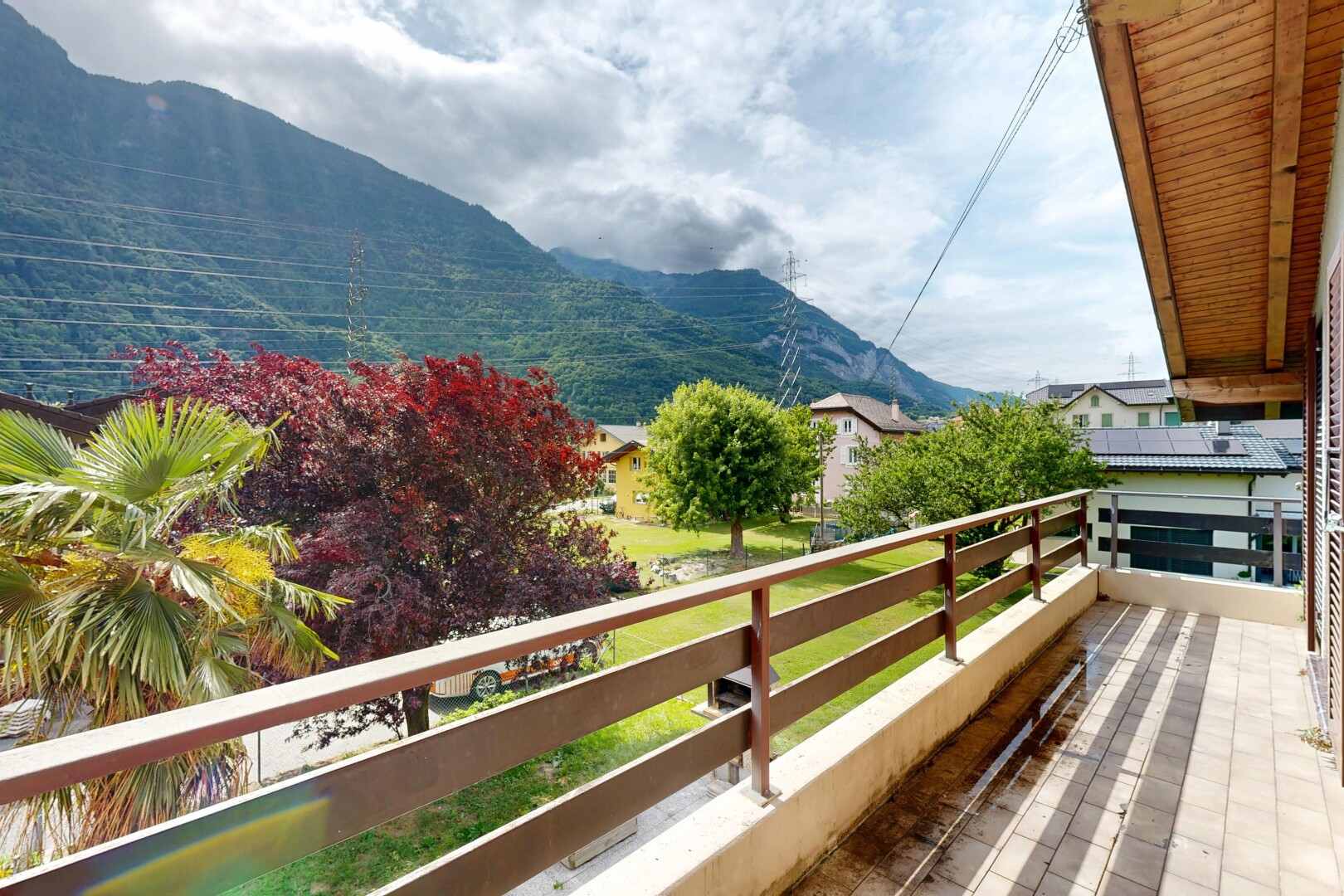 balcon avec vue sur la montagne, mountain view, balcon, et from property