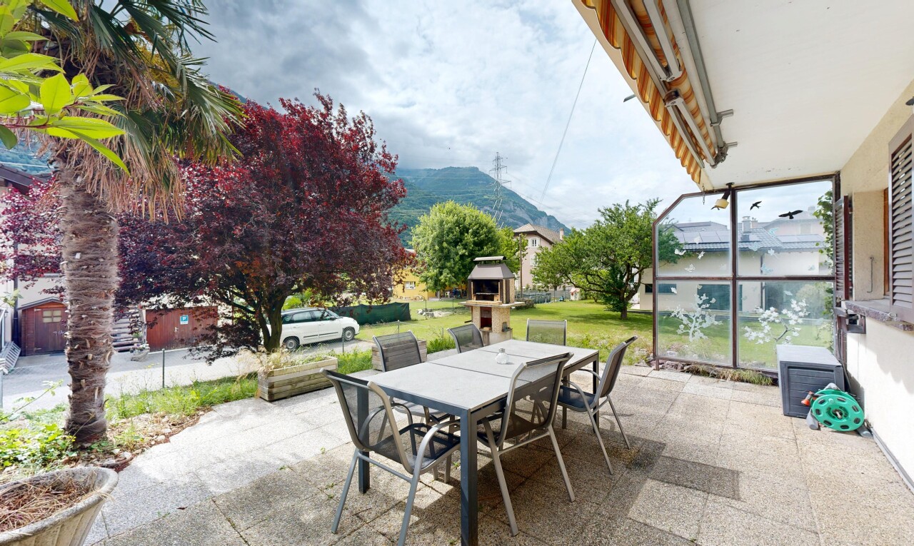 terrasse avec terrasse, coin repas extérieur, from property, vue sur la montagne, et mountain view