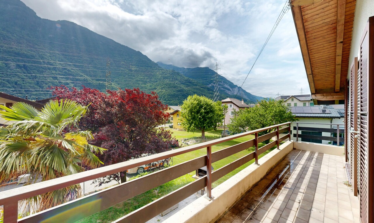 balcon avec vue sur la montagne, mountain view, balcon, et from property