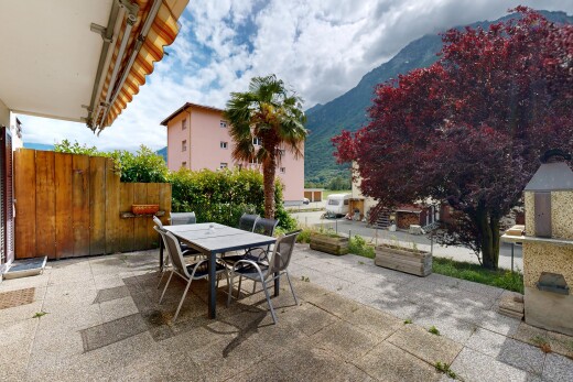terrasse avec coin repas extérieur, terrasse, from property, vue sur la montagne, et mountain view