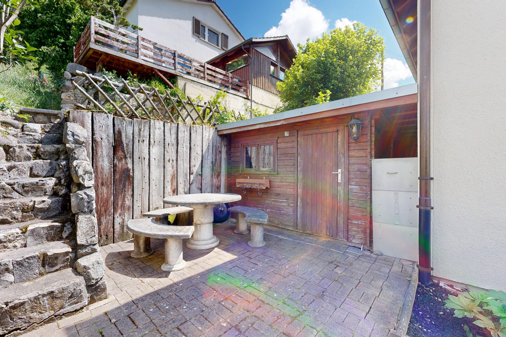 terrasse avec from property, clôture, et day time