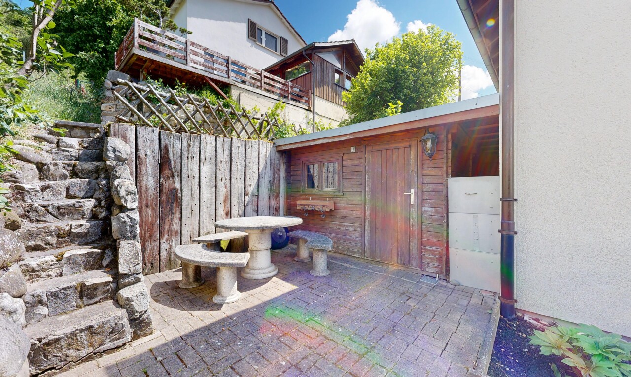 terrasse avec from property, clôture, et day time