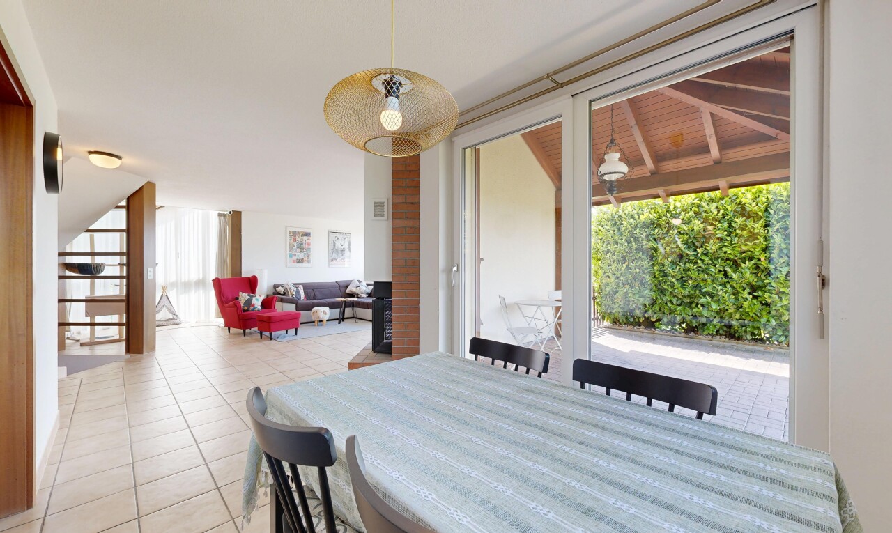 salon / salle à manger avec inside property, lumière naturelle, natural light, cloison sèche, et drywall