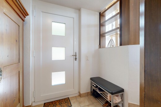 couloir avec inside property, lumière naturelle, natural light, light floor, et cloison sèche