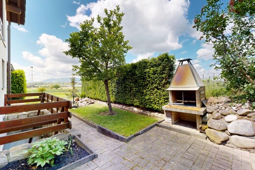 jardin avec from property, day time, et terrasse