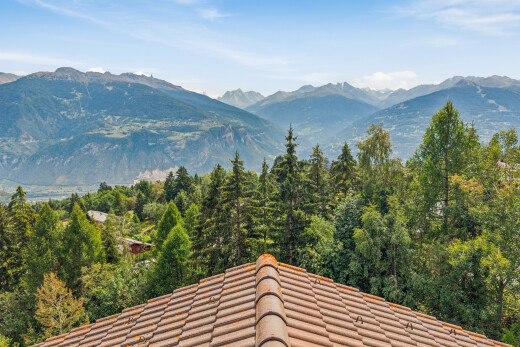 vue sur la montagne avec mountain view, vue sur la montagne, from property, view focus, et forest view