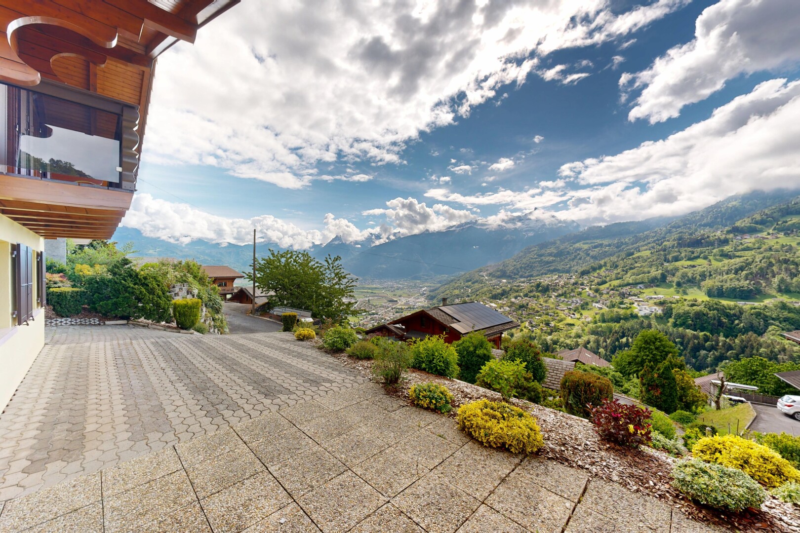 vue sur la montagne avec day time, mountain view, vue sur la montagne, et from property