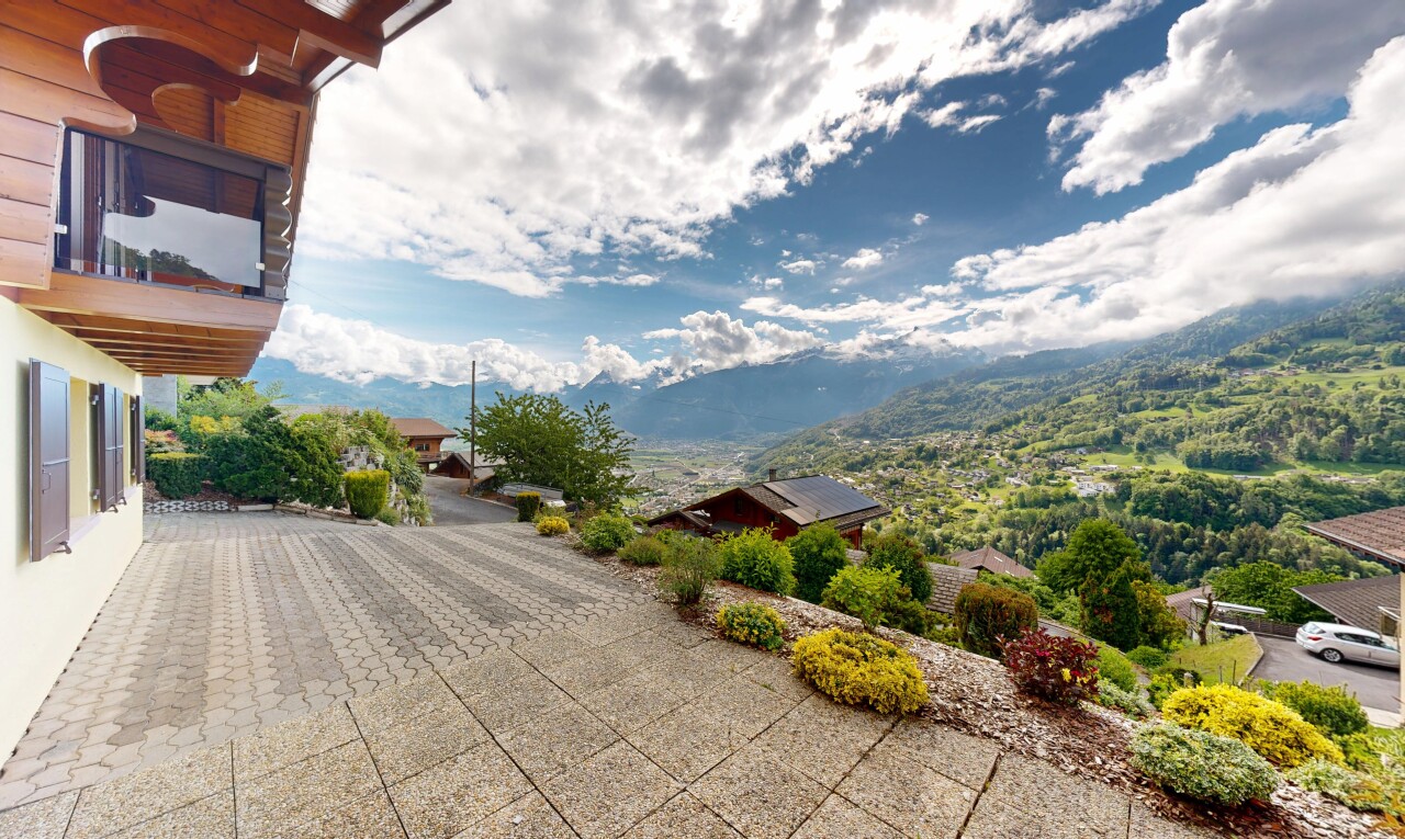 vue sur la montagne avec day time, mountain view, vue sur la montagne, et from property