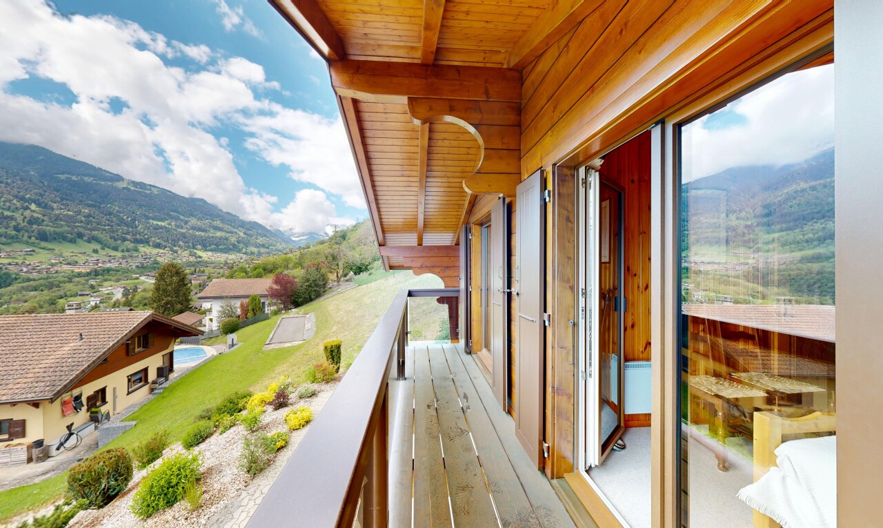 balcon avec mountain view, vue sur la montagne, day time, et balcon