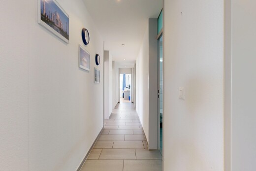 halle / korridor mit gipskartonwand, drywall, light floor, inside property, und einbauleuchten