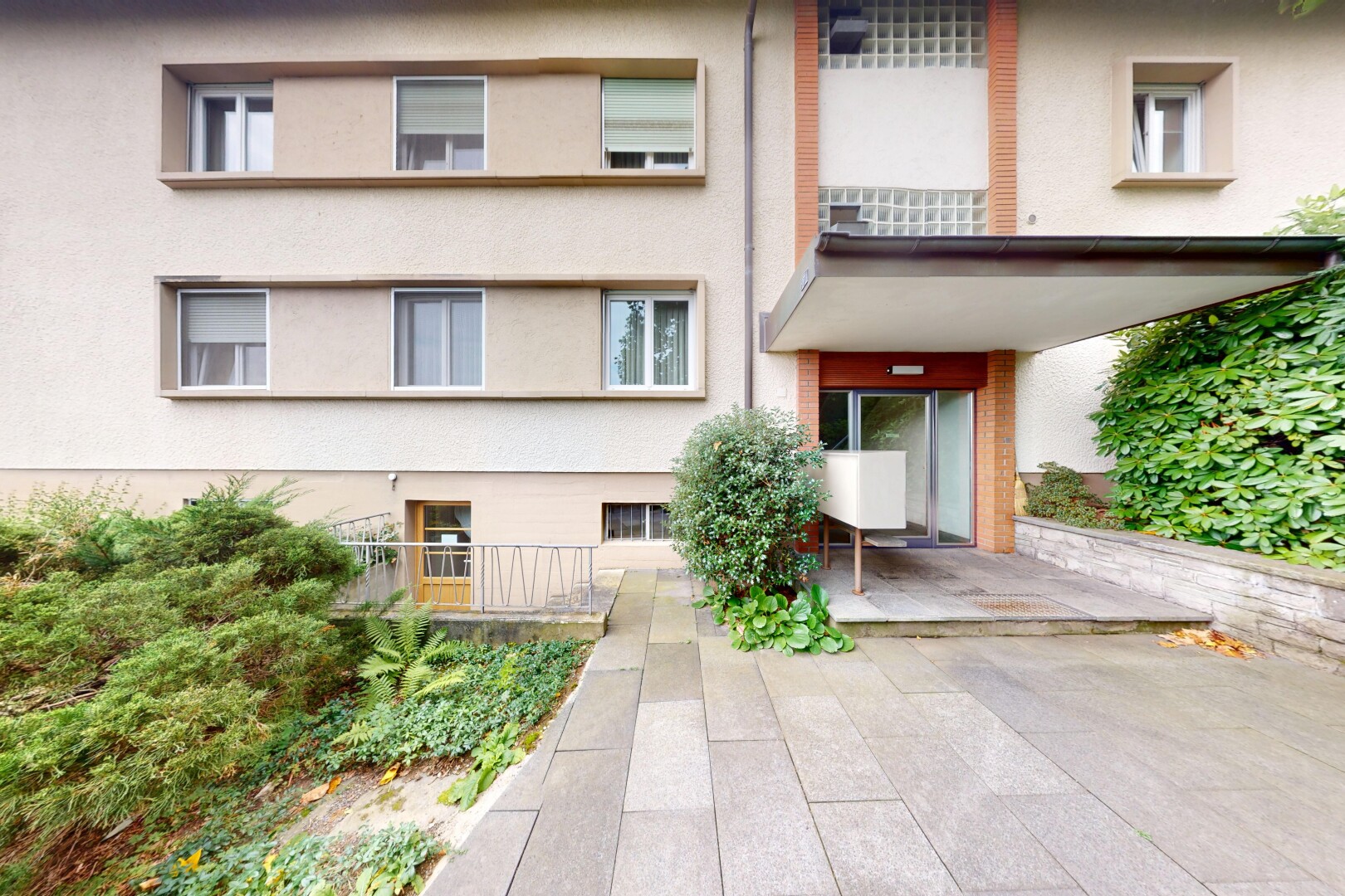 extérieur du bâtiment avec property visible