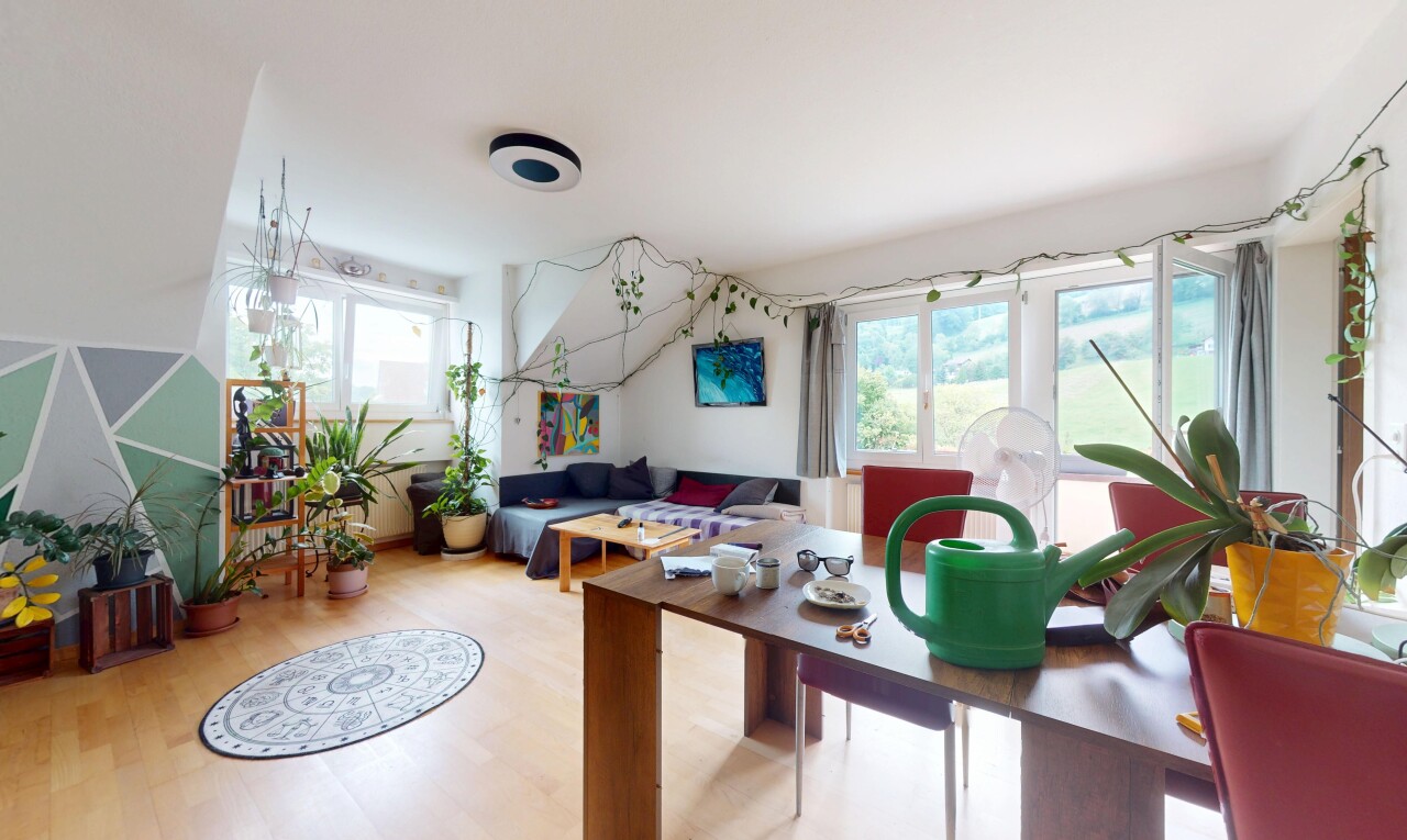 salon / salle à manger avec inside property, natural light, lumière naturelle, drywall, et cloison sèche