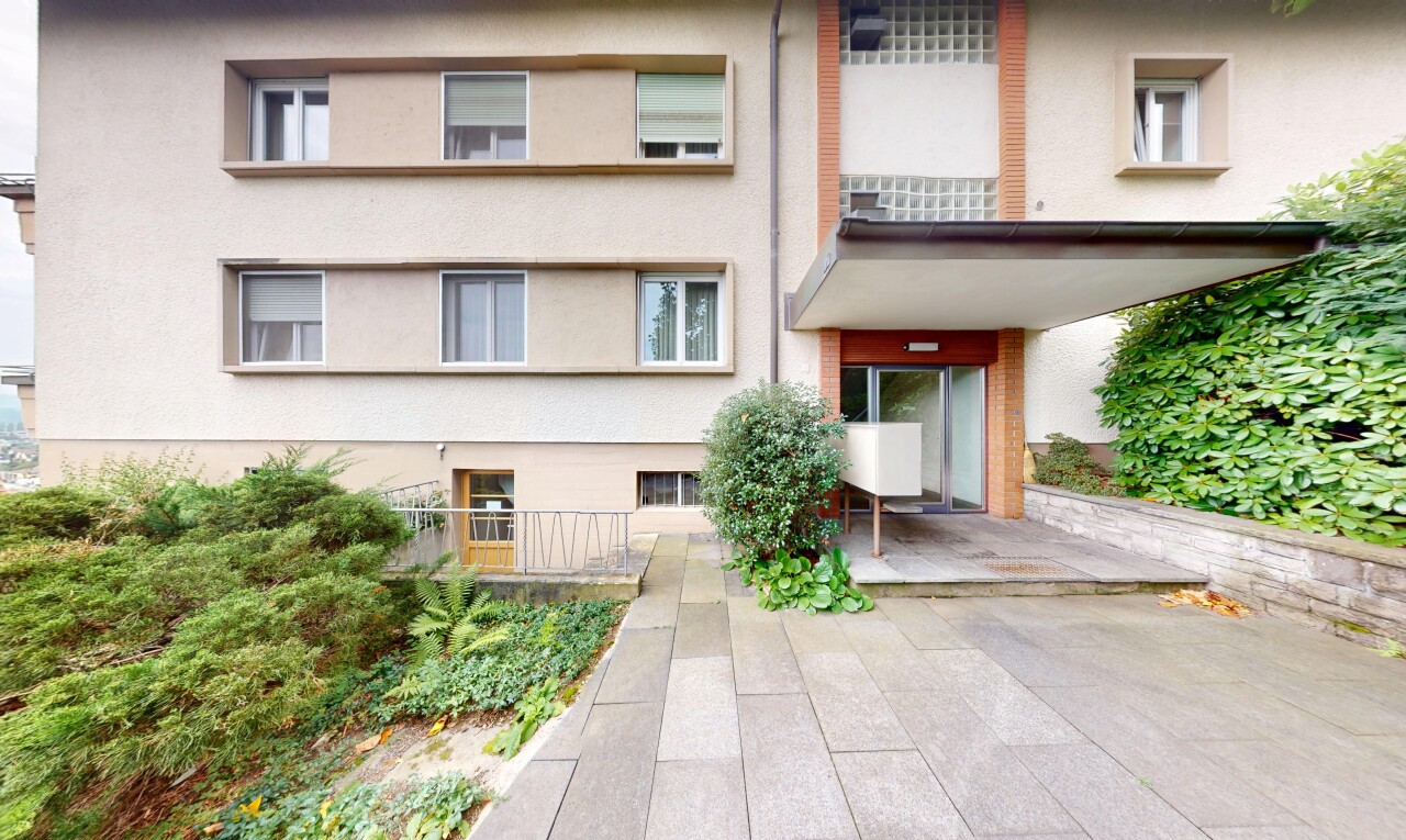 extérieur du bâtiment avec property visible