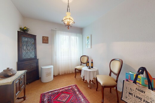 zimmer / schlafzimmer mit natürliches licht, natural light, inside property, teppich, und carpet