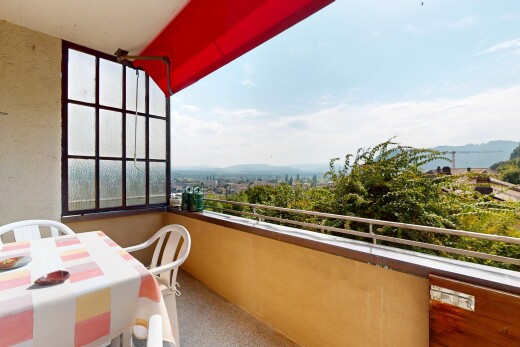 balkon mit balkon, from property, und day time