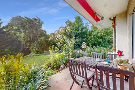 terrasse mit from property, terrasse, essbereich im freien, day time, und rasen