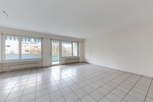 pièce vide avec lumière naturelle, natural light, cloison sèche, drywall, et inside property